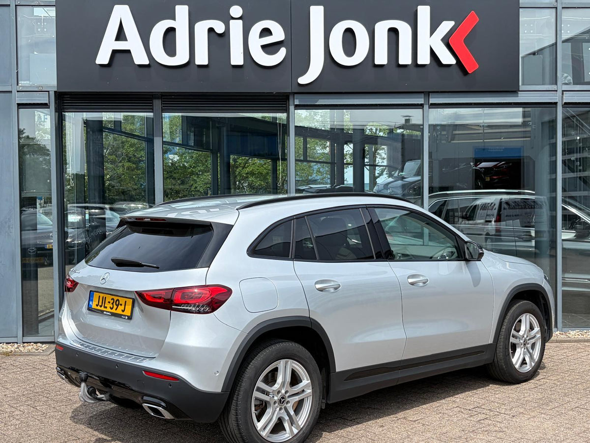 Mercedes-Benz GLA 250 e AMG Line — foto 8