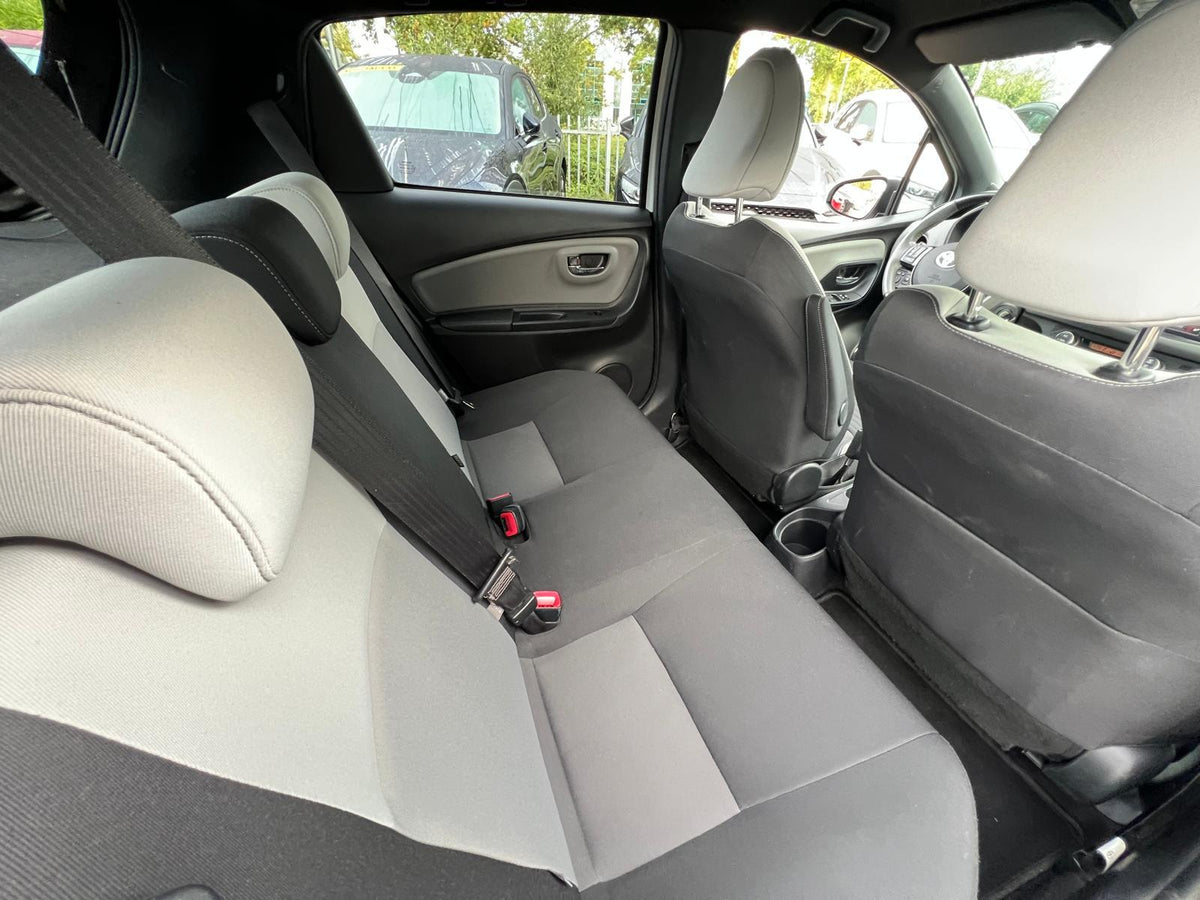 Toyota Yaris 1.0 VVT-i Trend — foto 14