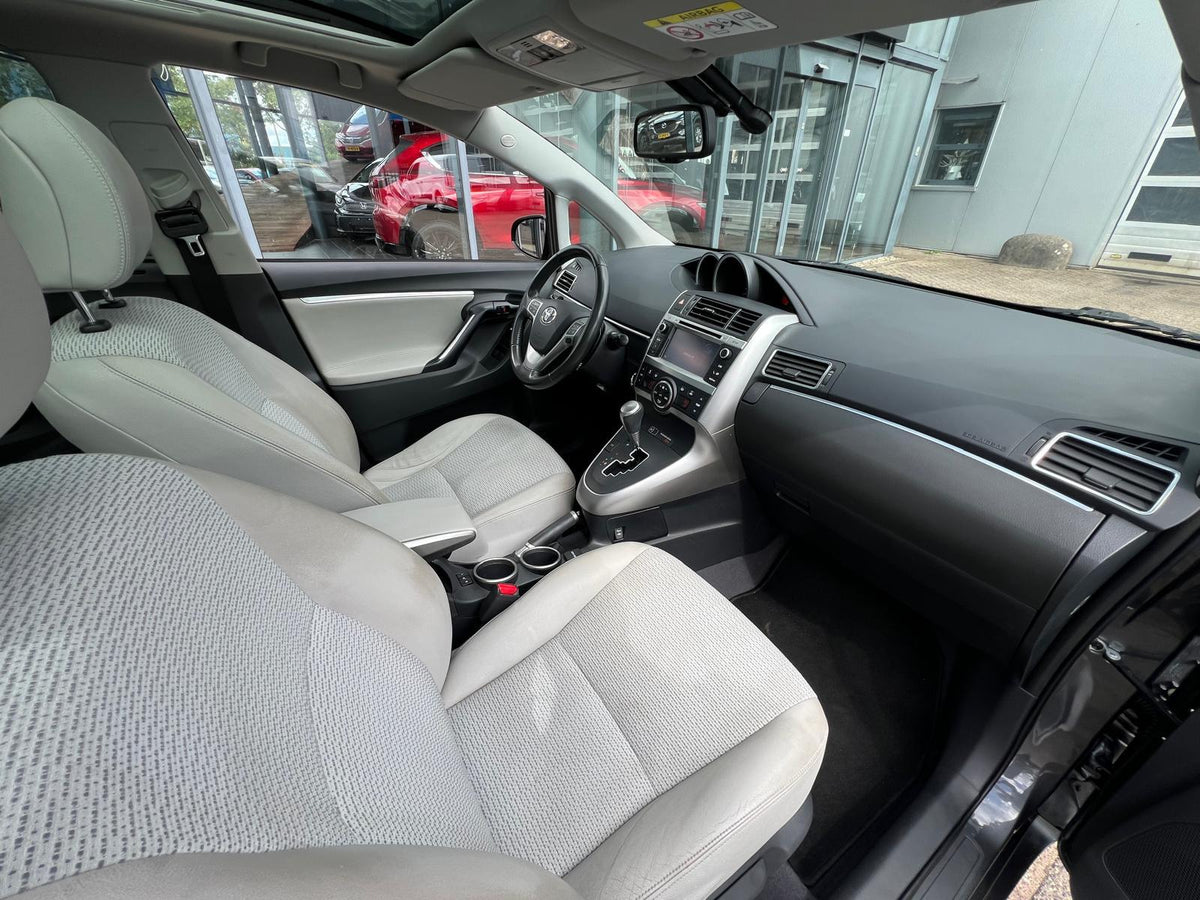 Toyota Verso 1.8 VVT-i Dynamic Business Top 5 editie — foto 9