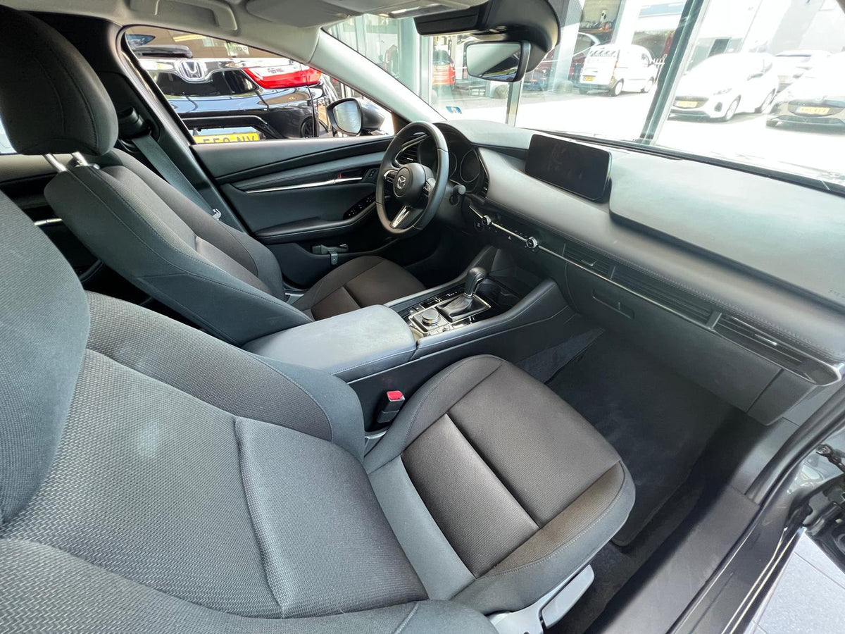 Mazda 3 2.5 e-SkyActiv-G M Hybrid 140 Centre-line — foto 9