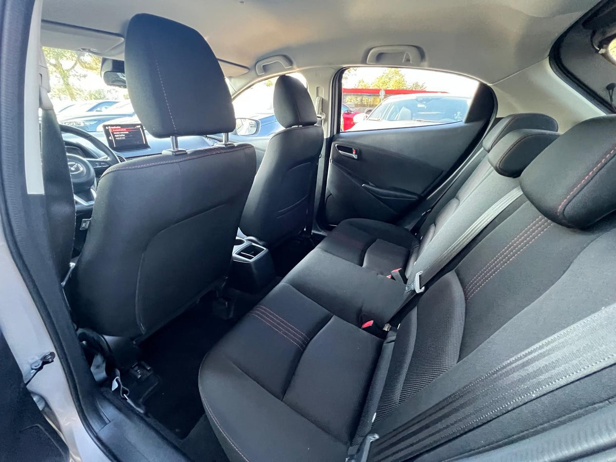 Mazda 2 1.5 e-SkyActiv-G 90 Homura — foto 13