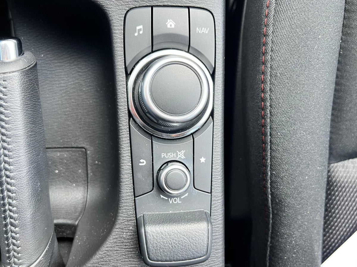 Mazda 2 1.5 e-SkyActiv-G 90 Homura — foto 31