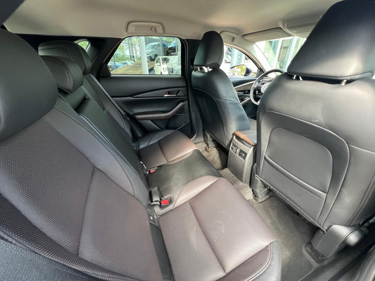 Mazda CX-30 2.5 e-SkyActiv-G M Hybrid Takumi — foto 16