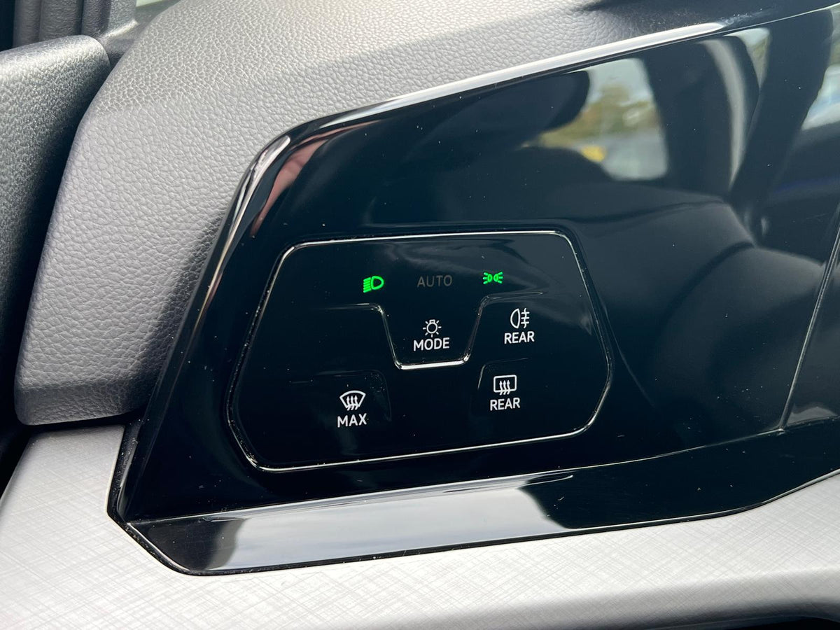 Volkswagen Golf 1.0 eTSI Life Business — foto 27